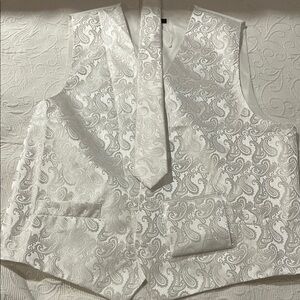 Elegant White Paisley Vest and Tie Set